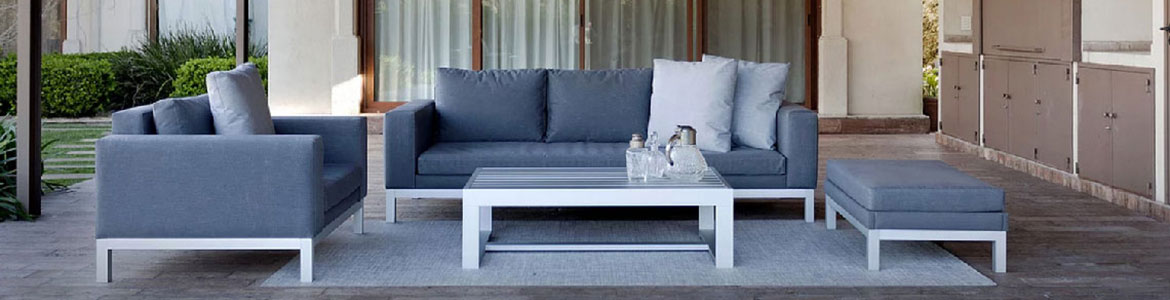 Decks ecológicos, pisos vinílicos, zócalos, láminas de piedra, muebles