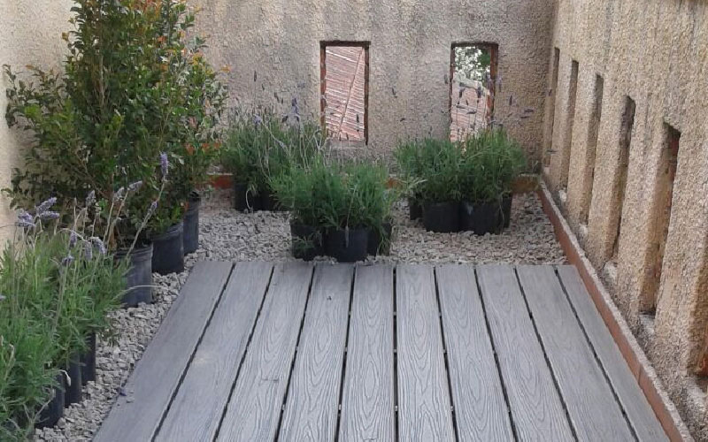 instalación deck ecologico